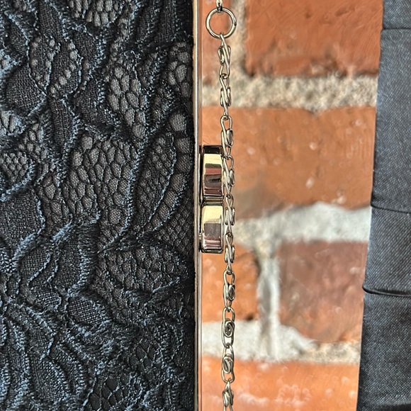 🎩 (2) Black Clutch Bundle 🎩 - Picture 2 of 4